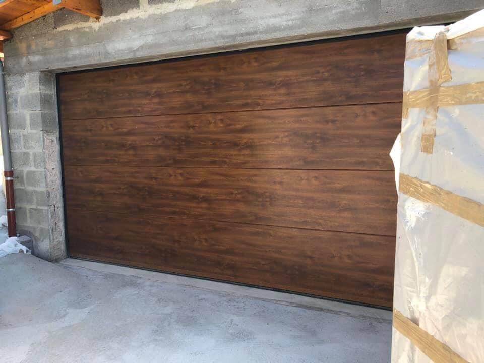 Porte-de-garage-sectionnelle-ton-bois.jpg
